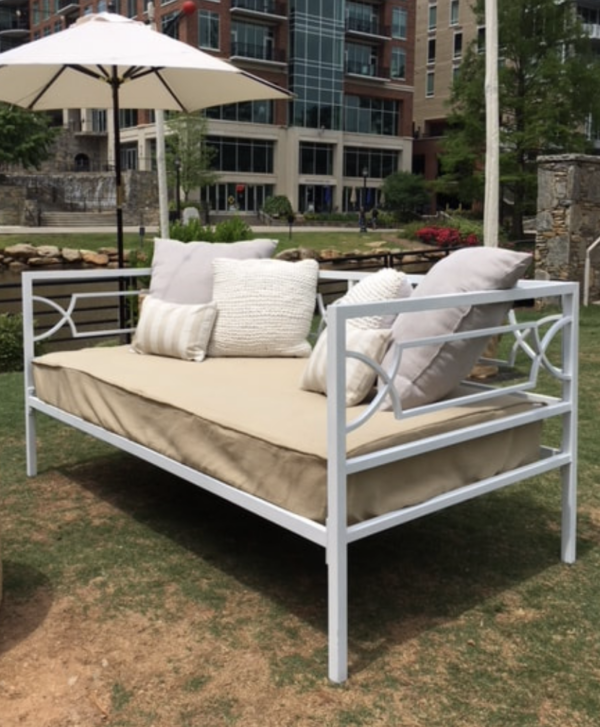 White Day Bed