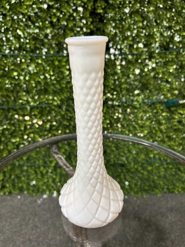 Vintage White Flower Budvase