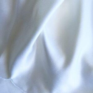 108" Round White Satin Scalloped Edges Tablecloth